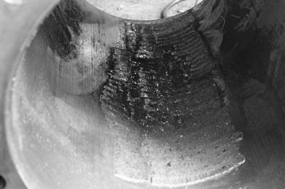 Устранение дефектов на поверхности штока и гильзы гидроцилиндра бетононасоса