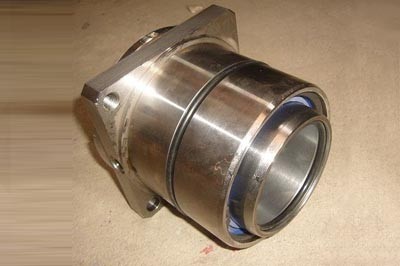 Замена передней опоры S-шибера бетононасоса