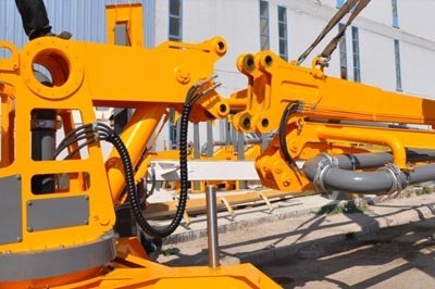 Ремонт стрелы бетононасоса