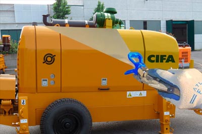 Техническая чистка и покраска бетононасоса