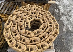 Гусеницы колесного асфальтоукладчика XCMG RP452L Гусеницы колесного асфальтоукладчика XCMG RP452L