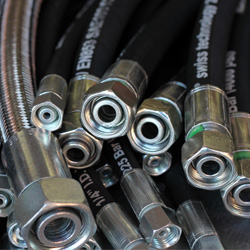 Шланги колесного асфальтоукладчика XCMG RP452L Шланги колесного асфальтоукладчика XCMG RP452L