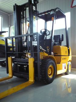 Ремонт автопогрузчика (вилочный) Kumpan 20