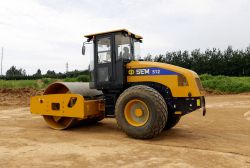 Ремонт грунтового катка SEM 512 Ремонт грунтового катка SEM 512