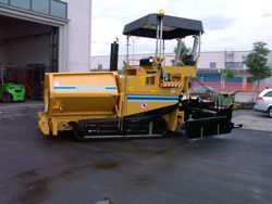 Ремонт гусеничного асфальтоукладчика Bitelli BB651C Ремонт гусеничного асфальтоукладчика Bitelli BB651C