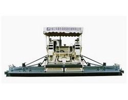 Ремонт гусеничного асфальтоукладчика Huatong SPS75C Ремонт гусеничного асфальтоукладчика Huatong SPS75C