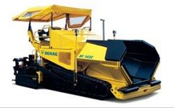 Ремонт гусеничного асфальтоукладчика Demag DF 145 C Ремонт гусеничного асфальтоукладчика Demag DF 145 C