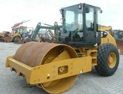 Запчасти для грунтового катка Caterpillar CS54 XT