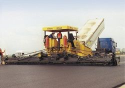 Ремонт гусеничного асфальтоукладчика ABG Titan 525 Ремонт гусеничного асфальтоукладчика ABG Titan 525