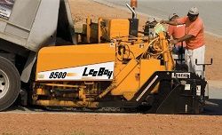 Ремонт гусеничного асфальтоукладчика Leeboy 8500 (высокая платформа) Ремонт гусеничного асфальтоукладчика Leeboy 8500 (высокая платформа)
