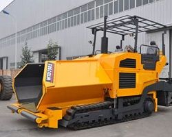 Ремонт гусеничного асфальтоукладчика Sinomach WTD7501 Ремонт гусеничного асфальтоукладчика Sinomach WTD7501