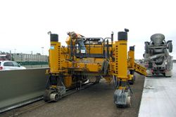 Ремонт бетоноукладчика Gomaco COMMANDER III Ремонт бетоноукладчика Gomaco COMMANDER III