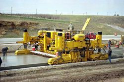 Ремонт бетоноукладчика Gomaco GHP-2800 Ремонт бетоноукладчика Gomaco GHP-2800