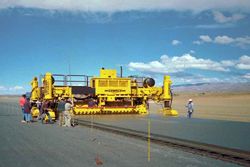 Ремонт бетоноукладчика Gomaco GT-2600 Ремонт бетоноукладчика Gomaco GT-2600