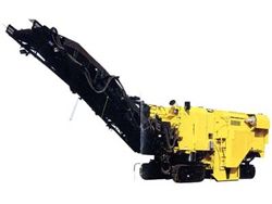 Ремонт дорожной фрезы для асфальта SAKAI ER570CF Ремонт дорожной фрезы для асфальта SAKAI ER570CF