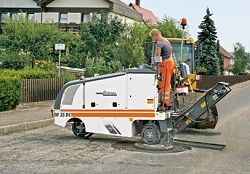 Ремонт дорожной фрезы для асфальта Wirtgen W 35 DC Ремонт дорожной фрезы для асфальта Wirtgen W 35 DC