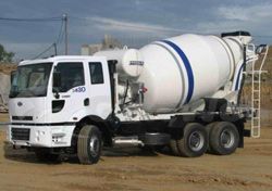 Ремонт автобетоносмесителя (автомиксер) GuteWolf 6 куб.м на шасси Ford Ремонт автобетоносмесителя (автомиксер) GuteWolf 6 куб.м на шасси Ford