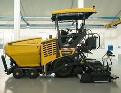 Ремонт колесного асфальтоукладчика Bomag BF 300 P-2 Ремонт колесного асфальтоукладчика Bomag BF 300 P-2