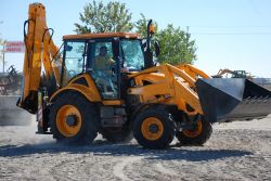 Ремонт экскаватора-погрузчика ELEX 81A