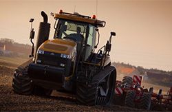 Запчасти для трактора Challenger MT865E