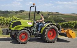 Ремонт трактора CLAAS NEXOS 230 FB Ремонт трактора CLAAS NEXOS 230 FB