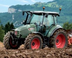 Ремонт трактора Huerlimann XM 110 V-Drive T4i