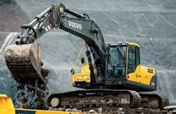 Ремонт гусеничного экскаватора Volvo EC210C Ремонт гусеничного экскаватора Volvo EC210C