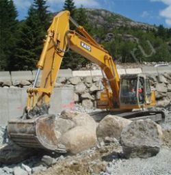 Запчасти для гусеничного экскаватора KATO HD 820 V