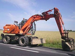 Запчасти для колесного экскаватора Hitachi FH130W-3