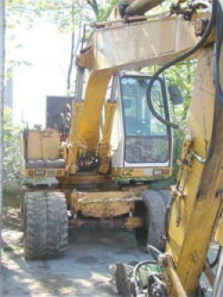 Запчасти для колесного экскаватора Liebherr A 902 Litronic