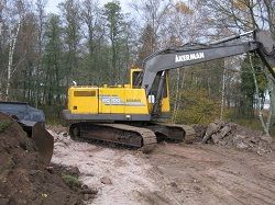 Запчасти для гусеничного экскаватора Akerman EC200