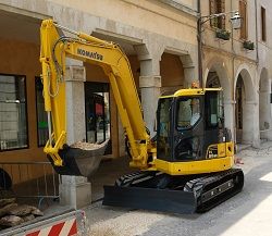 Запчасти для гусеничного экскаватора Komatsu PC88MR-6