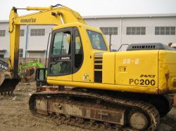 Запчасти для гусеничного экскаватора Komatsu PC200-6B