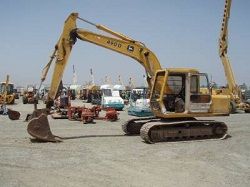 Запчасти для гусеничного экскаватора John Deere 490D