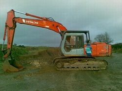 Запчасти для гусеничного экскаватора Hitachi EX200-3