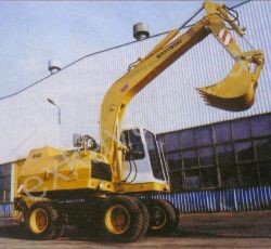Ремонт колесного экскаватора Warynski Excavator 440